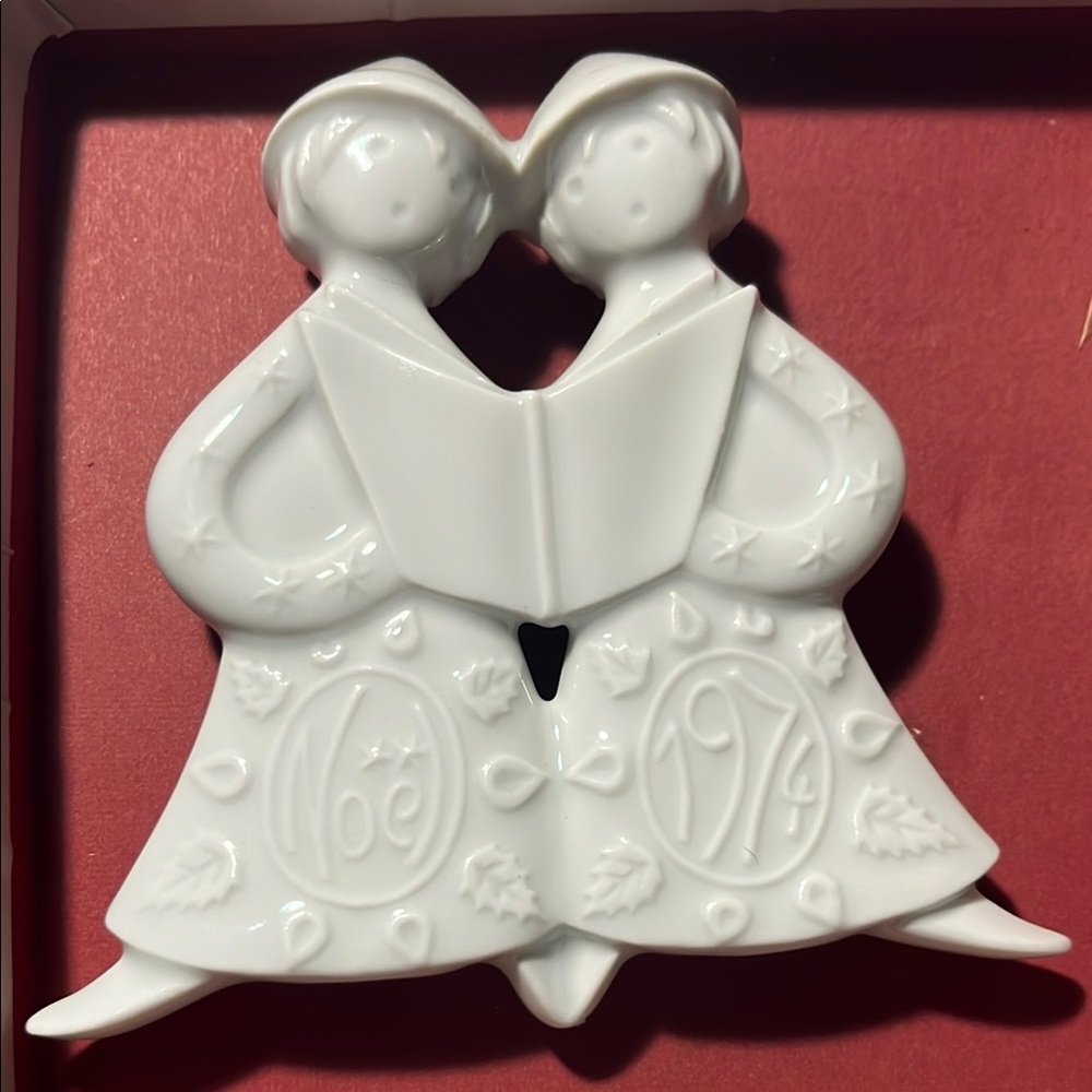 Haviland Ceramic Carolers Figurine 1974
